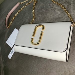 Marc Jacobs Snapshot Chain Wallet Bag